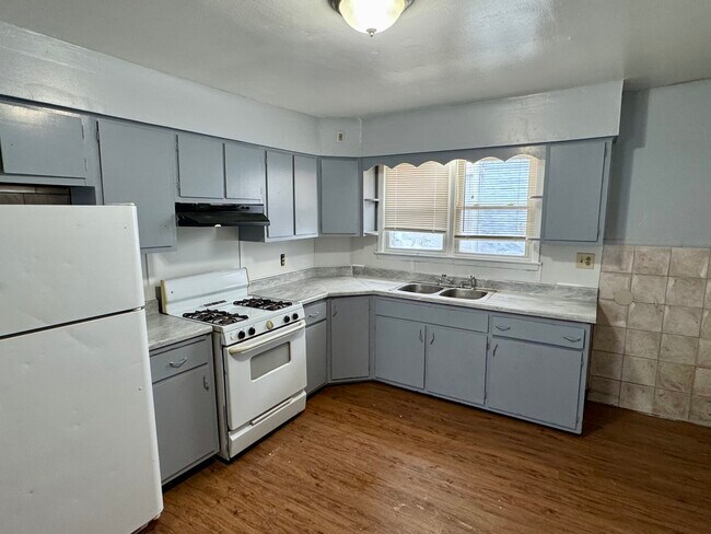Foto del edificio - 1112 Butternut St