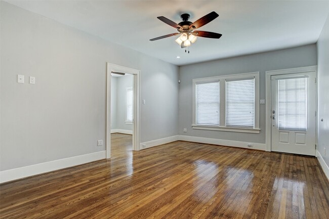 Foto del edificio - 2417 Huldy St