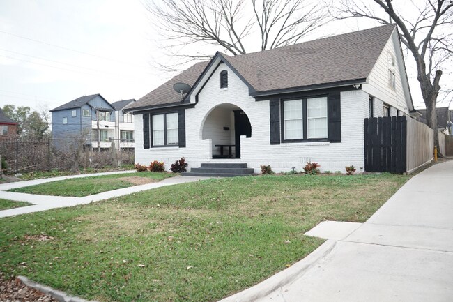 Building Photo - 2514 Isabella St