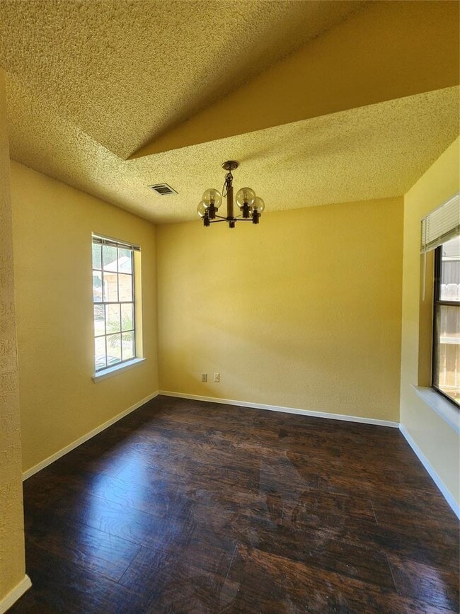 Building Photo - 2610 Garrettson Dr