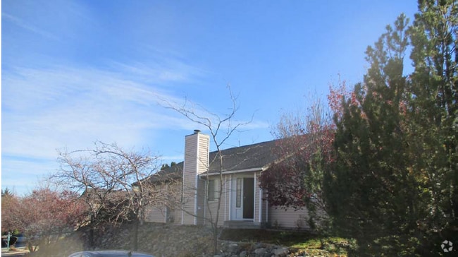 Building Photo - 1092 McGee Drive