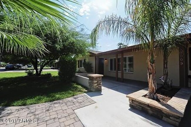 Building Photo - 4-bedroom Arcadia District