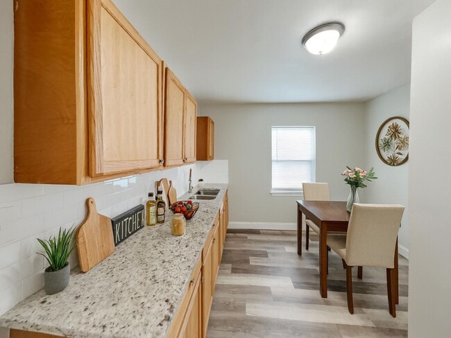 Foto del edificio - 3BR/1.5BA Home in Jacksonville FL w/ Spaci...