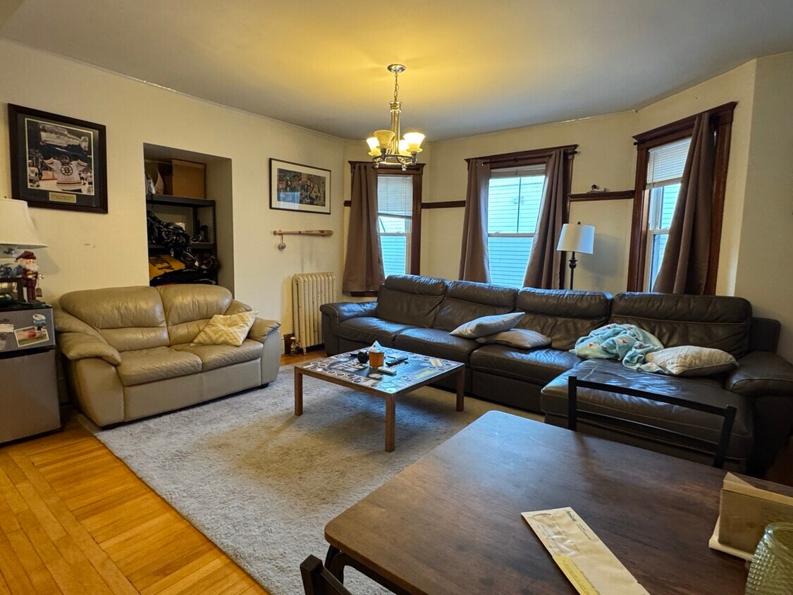 Foto principal - 331 Faneuil St