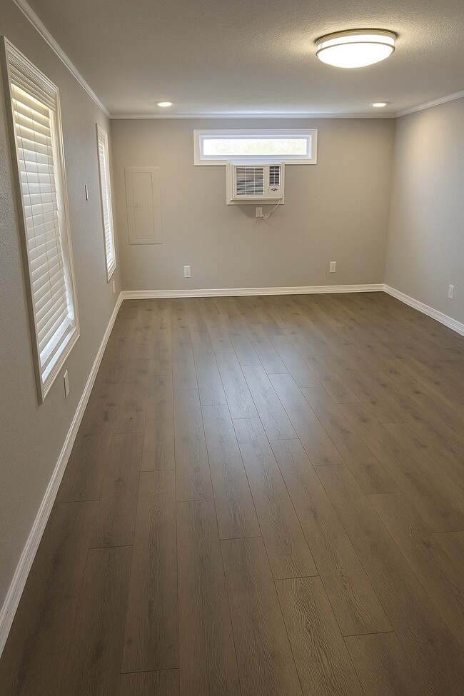 Building Photo - 219 Leeward Way