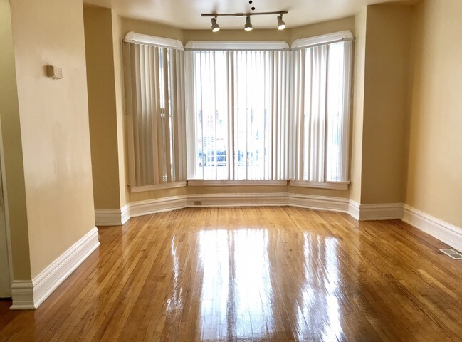 Building Photo - 7642 S Eggleston Ave