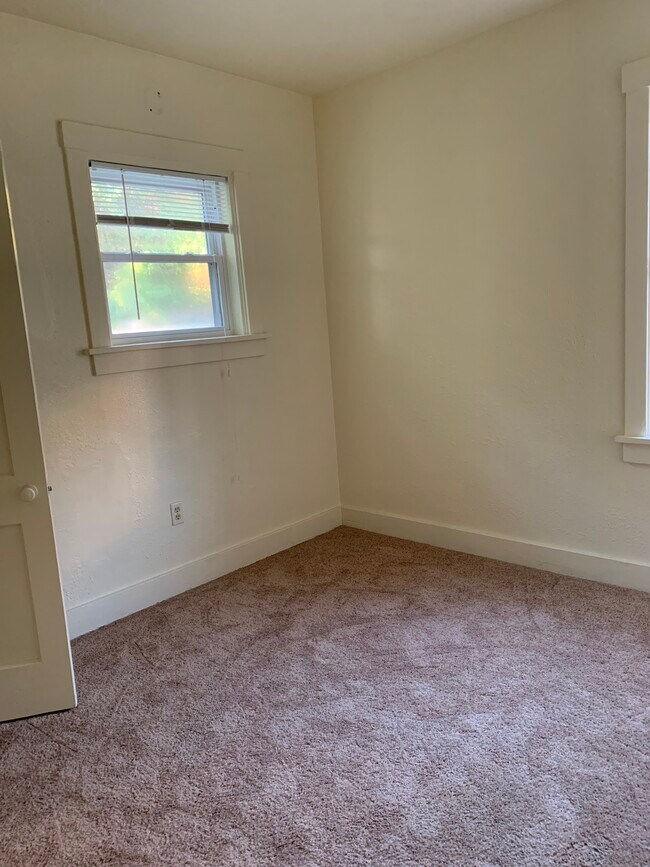 Bed room #2 - 6325 Douglas St