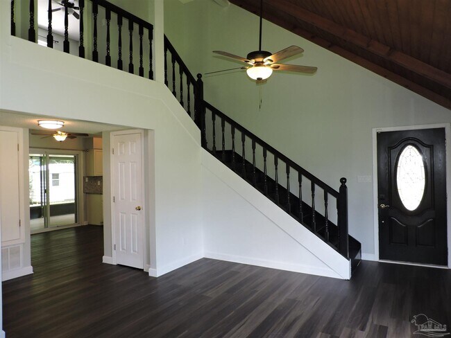 Foto del edificio - 7674 Old Hickory Dr
