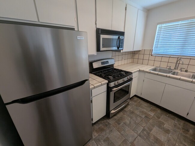 Foto del edificio - 3473 Margaret Dr