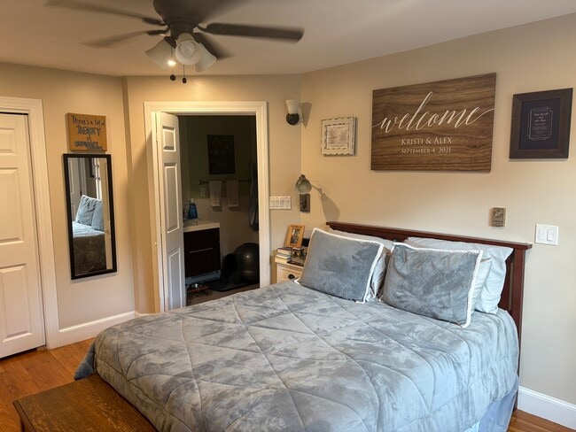 Foto del edificio - 22 Wiggins Pond Ln