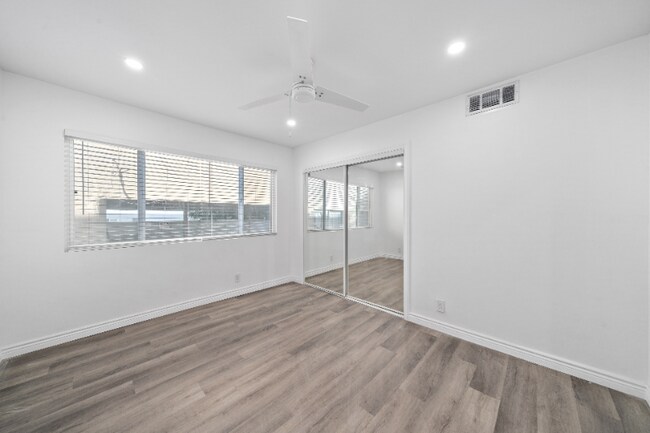 Foto del edificio - 1348 N Vista St