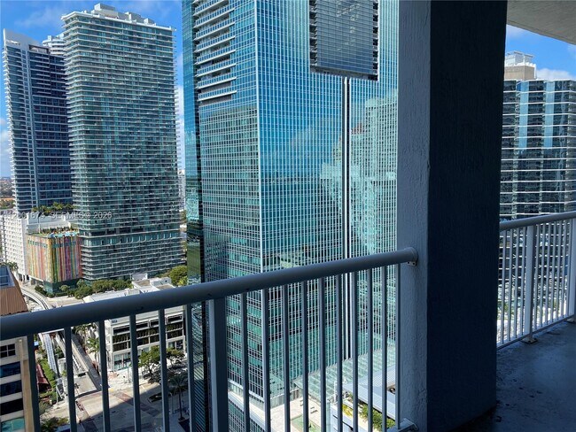 Foto del edificio - 170 SE 14th St