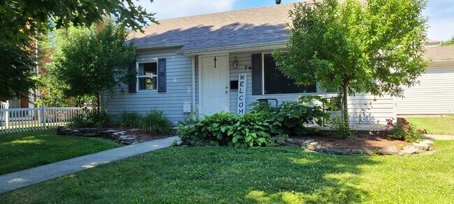 Front of House - 74 N High St