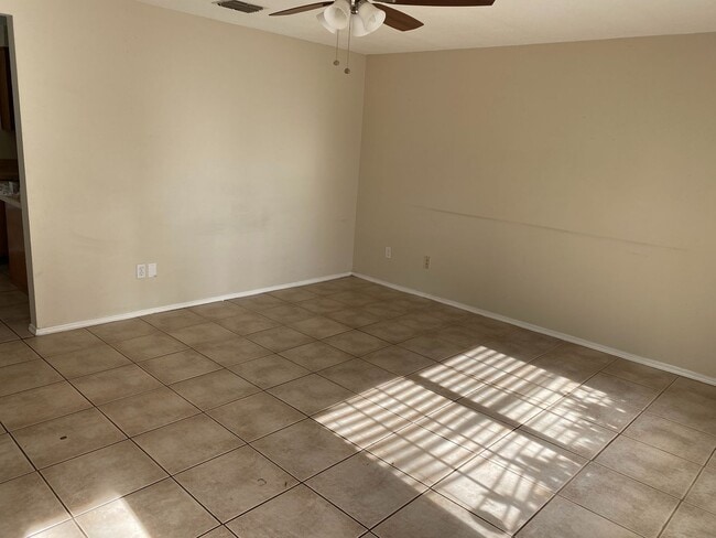 Foto del edificio - 3 bedroom home in Greenwood!