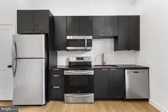 Building Photo - 1134 Pine St