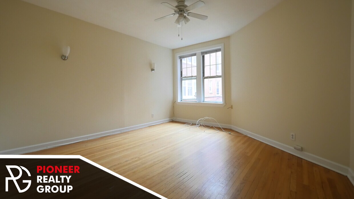 Foto principal - 545 W Aldine Ave