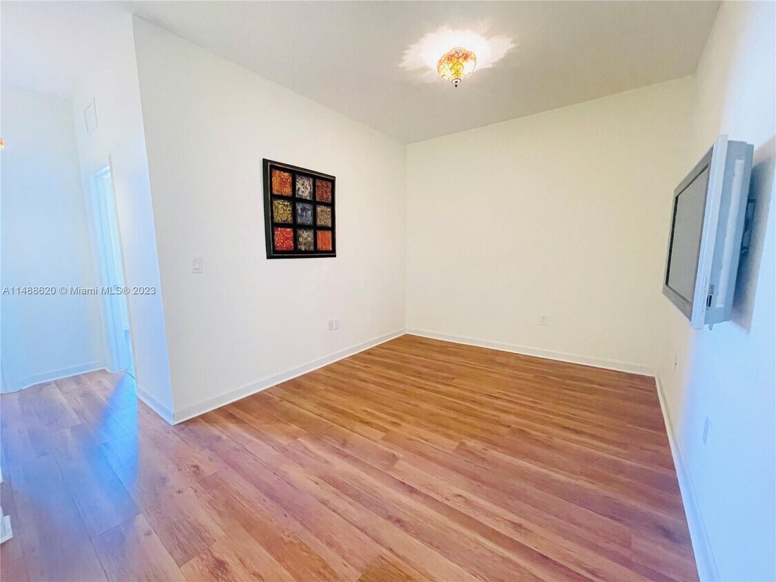 Foto principal - 12852 SW 133rd Ter