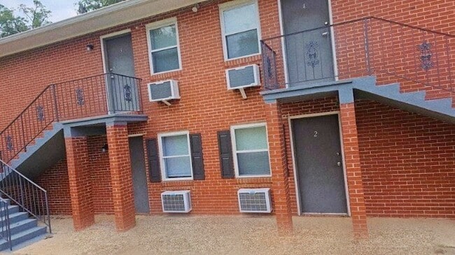 Photo - Myles Trace Apartment