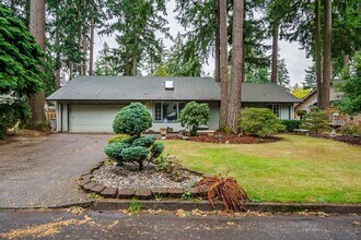 Building Photo - 9409 NE Ferngrove St