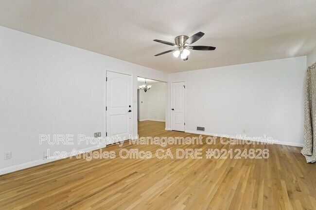 Foto del edificio - 215 N Western Ave