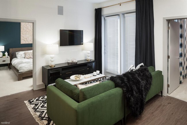 Foto del edificio - 1 br, 1 bath Apartment - 2503 Amherst St 295