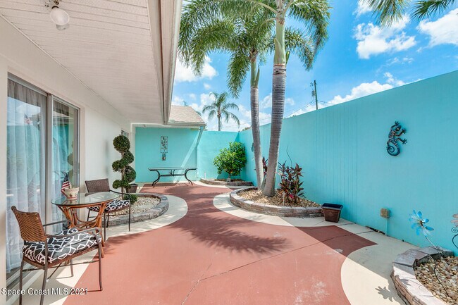 Building Photo - 2622 Forest Dr