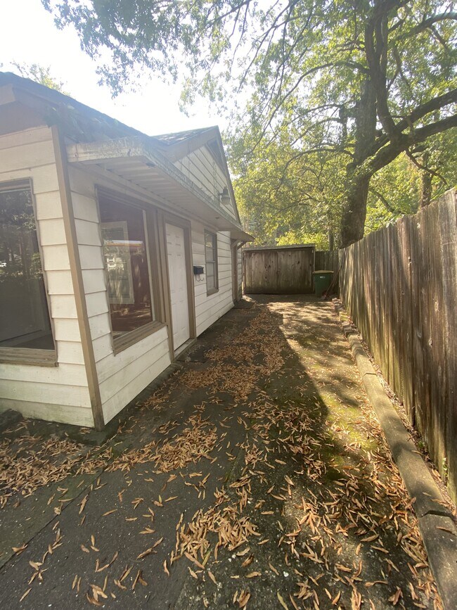 Foto del edificio - 1716 Lilac Cir