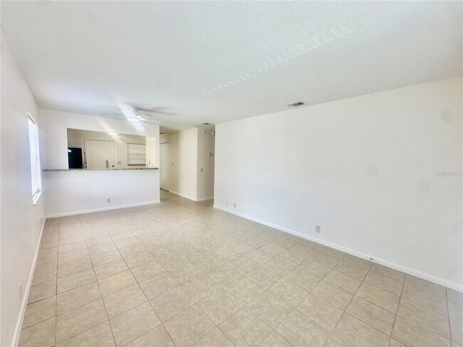 Foto del edificio - 5638 Struthers Ct