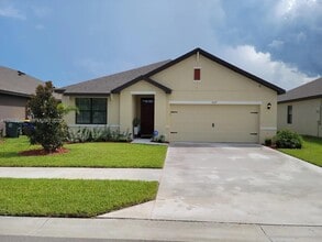 Building Photo - 5517 Amusement Ave