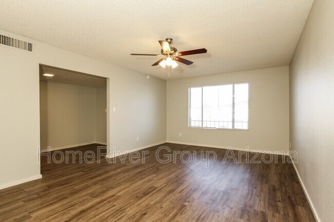 Building Photo - 4441 W Carol Ave