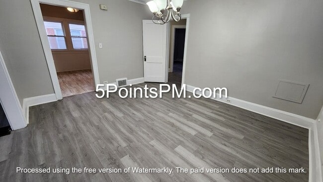 Foto del edificio - 13721 Alvin Ave