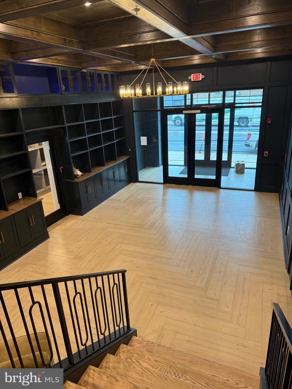 Foto del edificio - 581 Jamestown Ave.