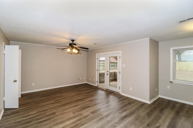 Foto del edificio - 6407 Easthampton Cove