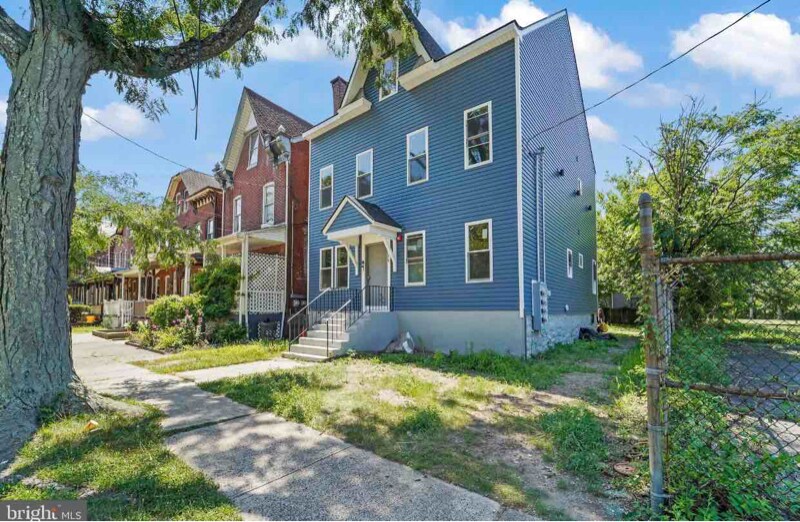 335 Spring St Unit 2nd Floor Apartment D, Trenton, NJ 08618 Room for