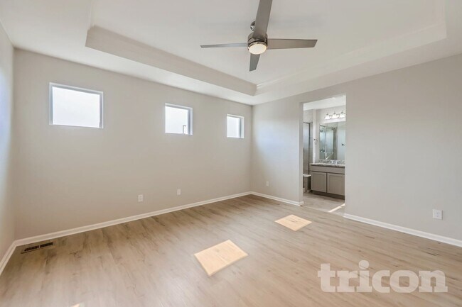 Building Photo - 4726 Helena St