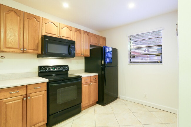 Building Photo - 377 NW 36th Avenue  Deerfield Beach Fl 33442