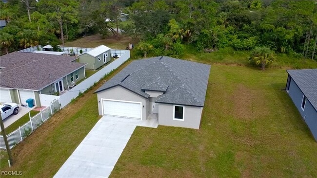 Building Photo - 8025 Oakleaf Cir
