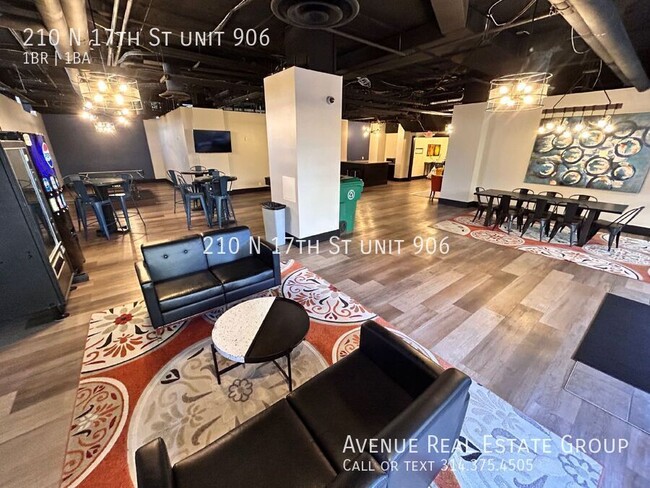 Building Photo - Modern 1-Bedroom Condo in Downtown St. Lou...