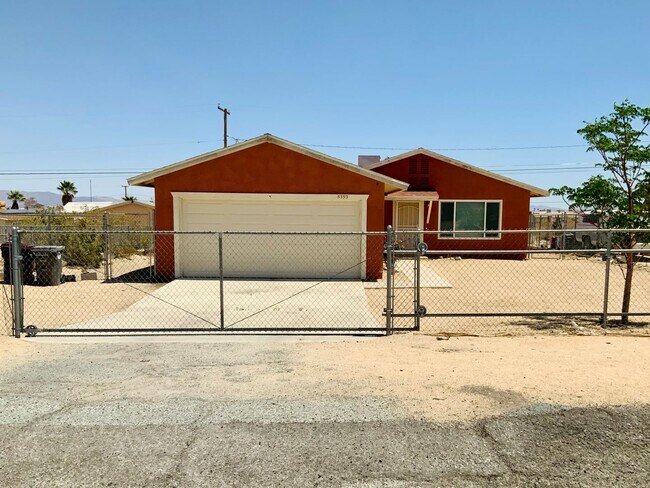 Foto del edificio - 3 Bedroom 2 bath Home in Chocolate Drop Area of 29 Palms