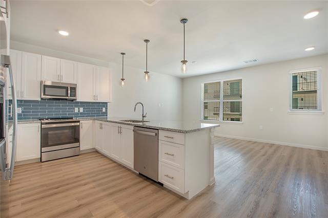 Building Photo - 2100 Legacy Dr