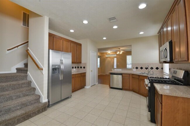 Building Photo - 17210 Mitchell Pass Ln