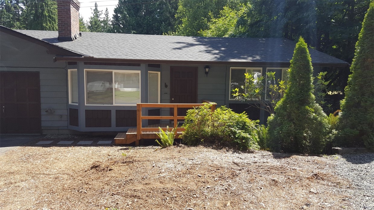 Foto principal - 3909 70th Ave NW
