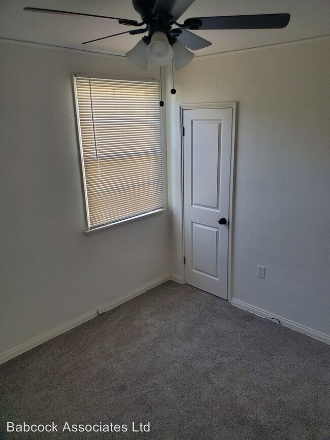 Building Photo - 2412 Cabrillo Ave