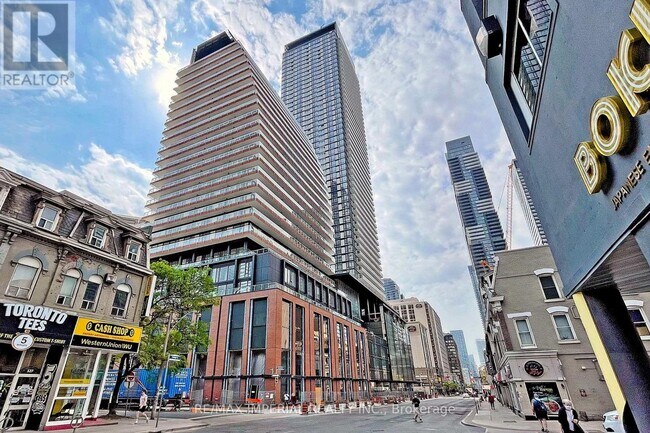 Photo du bâtiment - 501 Yonge St