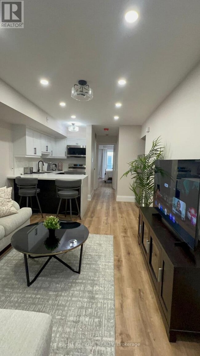 Building Photo - 27 Canniff St