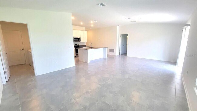 Building Photo - 772 Daring Dr