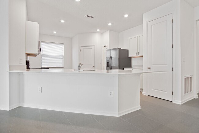 Foto del edificio - 3 BEDROOM / 2 BATHROOM  BRAND NEW CONSTRUCTION HOME