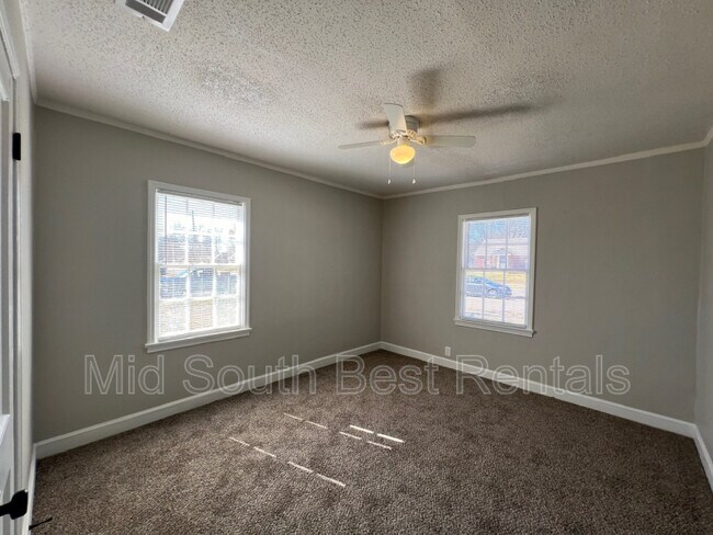 Building Photo - 1718 S Lauderdale St