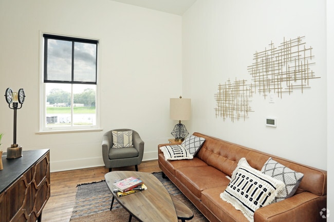 Living Room - Fort Des Moines