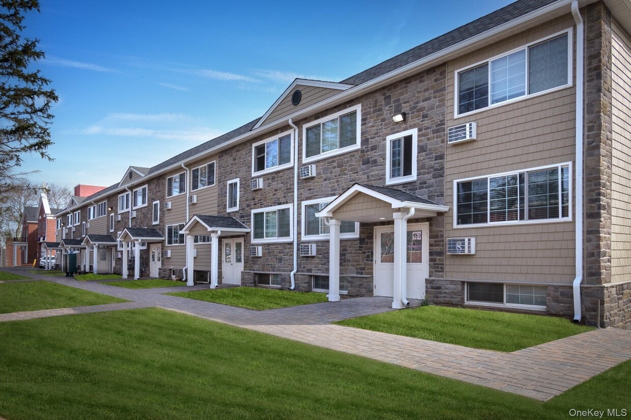 Foto principal - 621 Tulip Ave